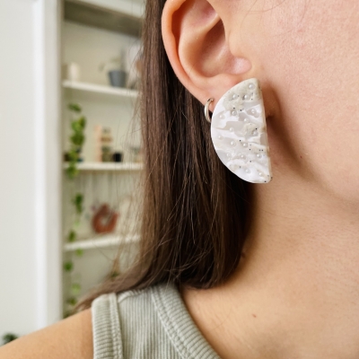 handmade abstract brital white, stony grey and translucent pattern earrings with pearls from polymer clay